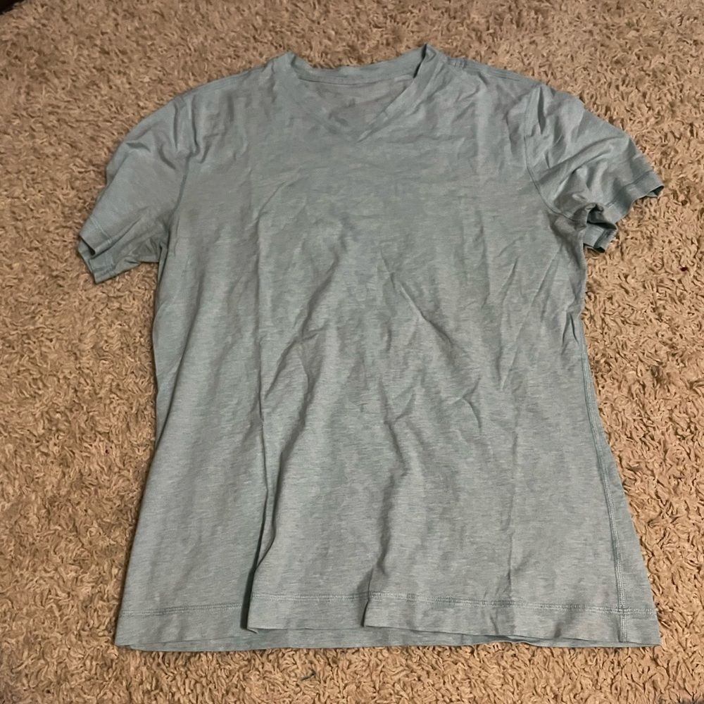 Lululemon heathered light blue v neck t shirt size medium